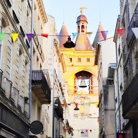Near Basilique Saint-michel Apartment